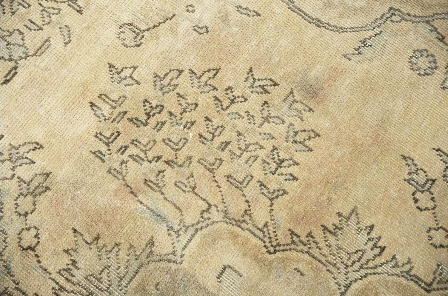 8'1x11'3 Hand Knotted Floral Traditional Wool Oriental Rug - Image 11