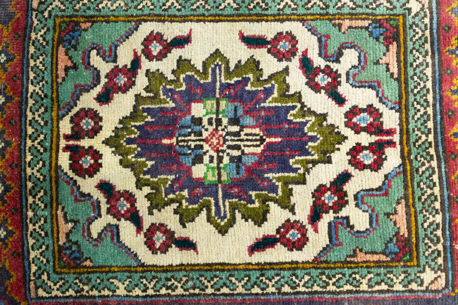 6'7x9'10 Hand Knotted Floral Traditional Wool Oriental Rug - Image 9