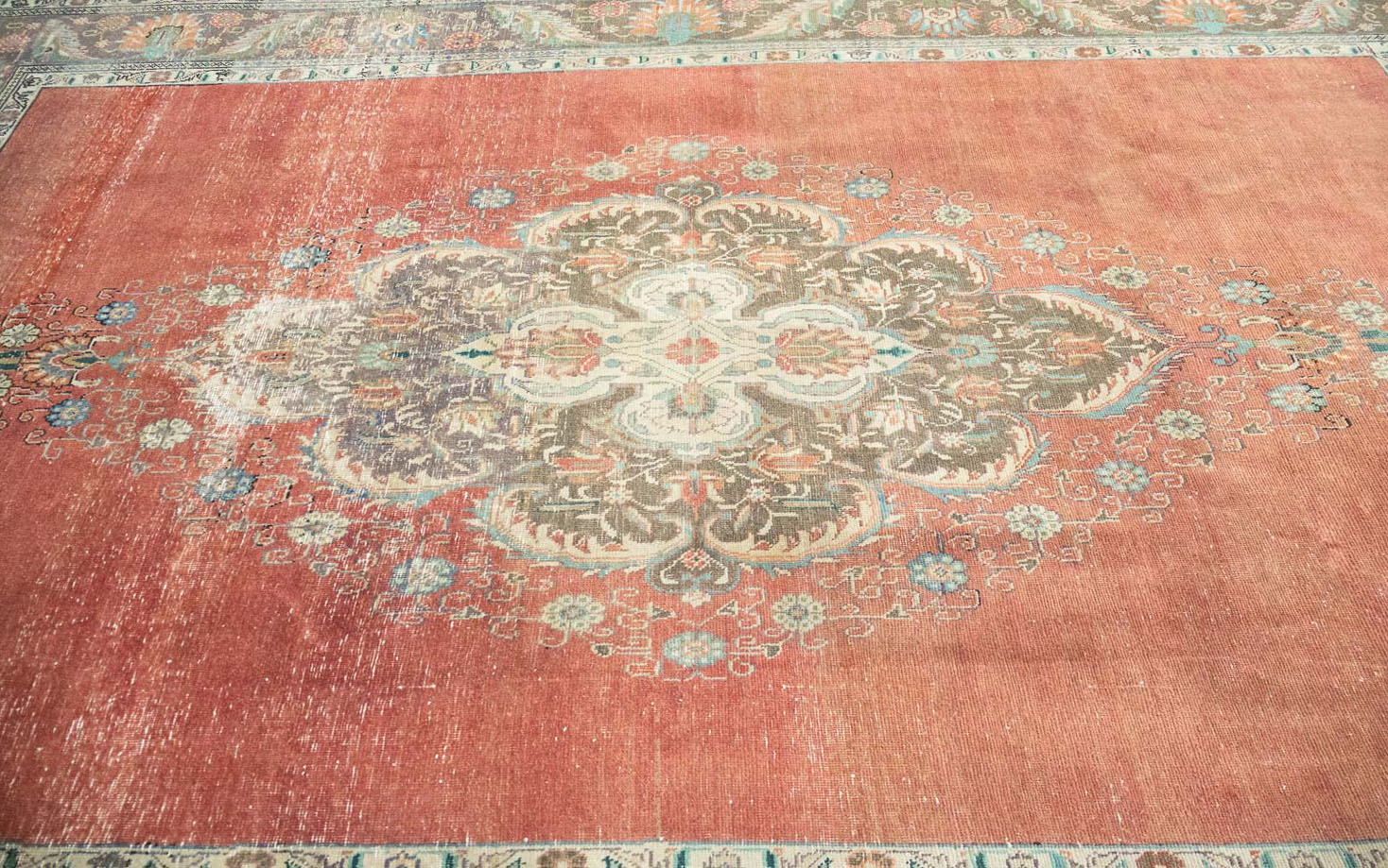 7'6x11'8 Hand Knotted Floral Traditional Wool Oriental Rug - Image 7