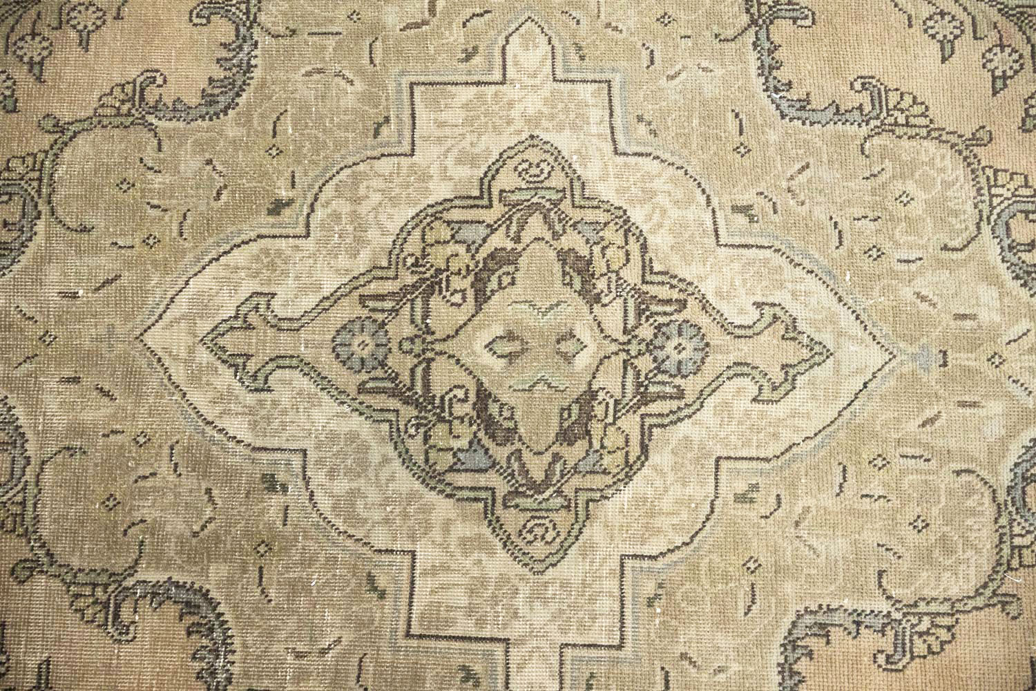 9'11x13'0 Hand Knotted Floral Traditional Wool Oriental Rug - Image 7