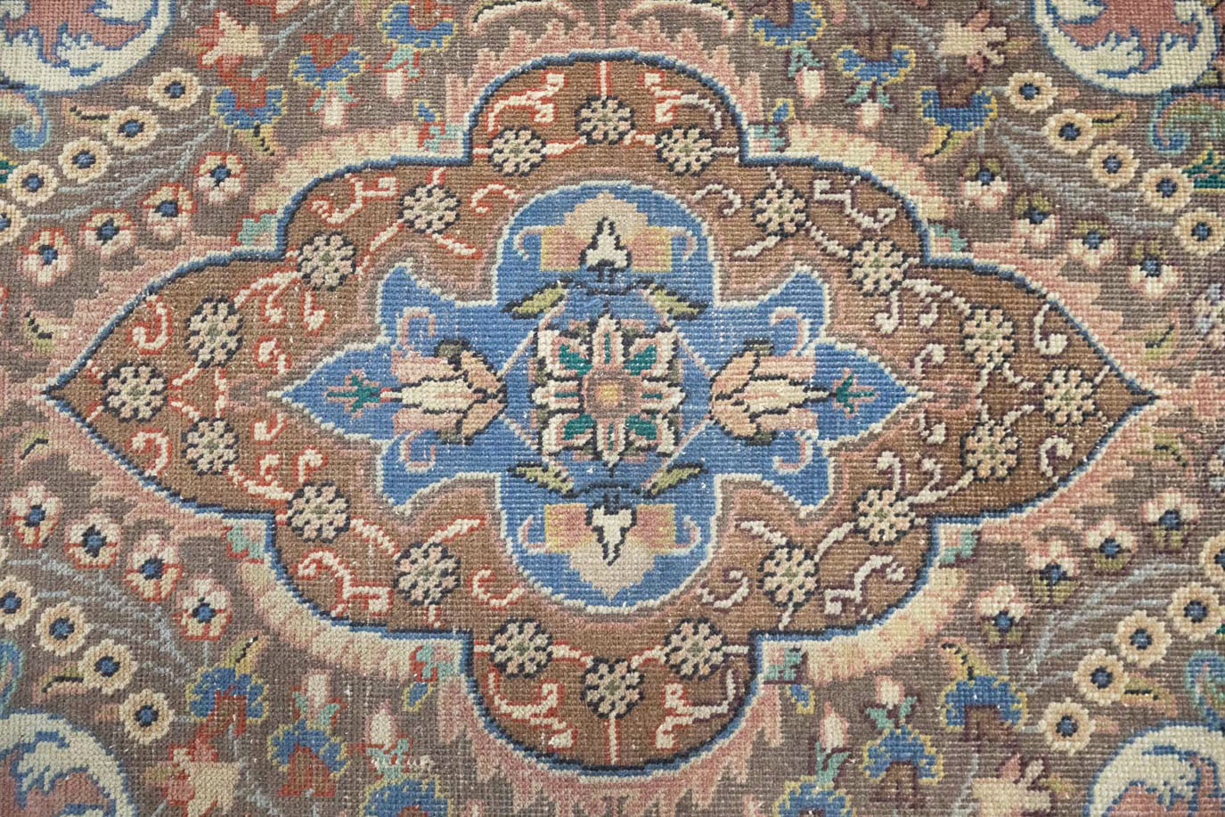 9'9x12'10 Hand Knotted Floral Traditional Wool Oriental Rug - Image 9