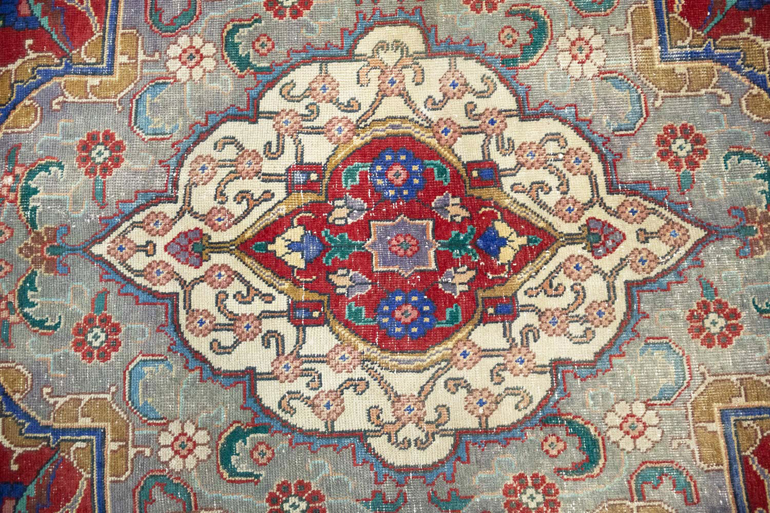 9'9x12'10 Hand Knotted Floral Traditional Wool Oriental Rug - Image 8