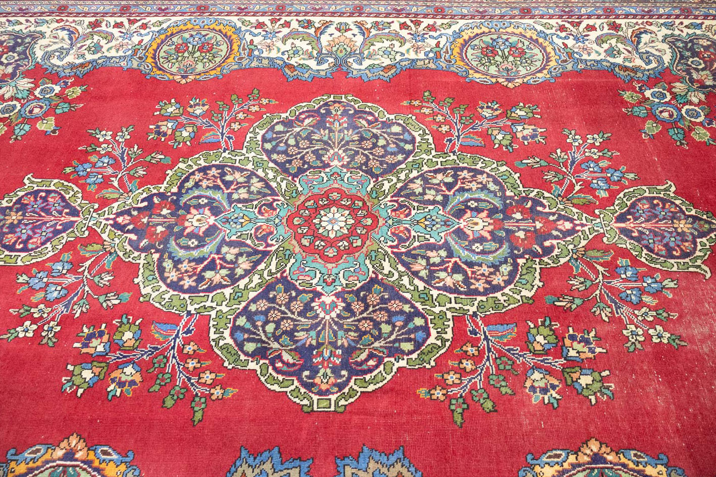 9'9x13'0 Hand Knotted Floral Traditional Wool Oriental Rug - Image 8