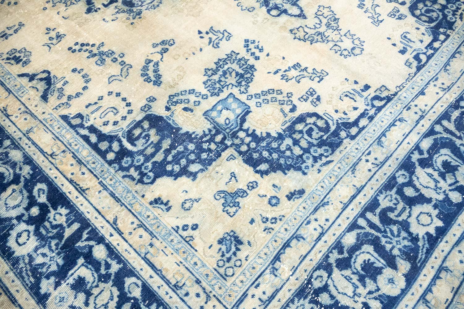 9'8x12'7 Hand Knotted Floral Traditional Wool Oriental Rug - Image 9