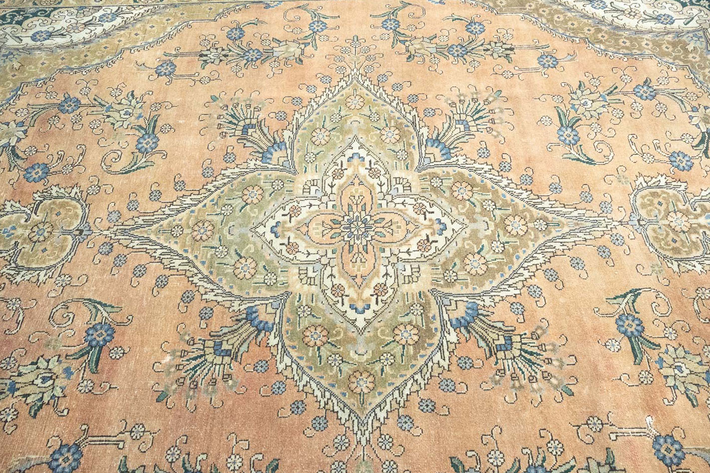 8'10x11'2 Hand Knotted Floral Traditional Wool Oriental Rug - Image 8