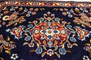 2'2 x 2'8 Hand Knotted Kashan Pictorial Persian Wool Rug