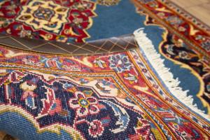 2'7 x 4'1 Hand Knotted Kashan Floral Persian Wool Rug