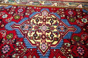 2'7 x 4'8 Hand Knotted Hamedan Geometric Persian Wool Rug