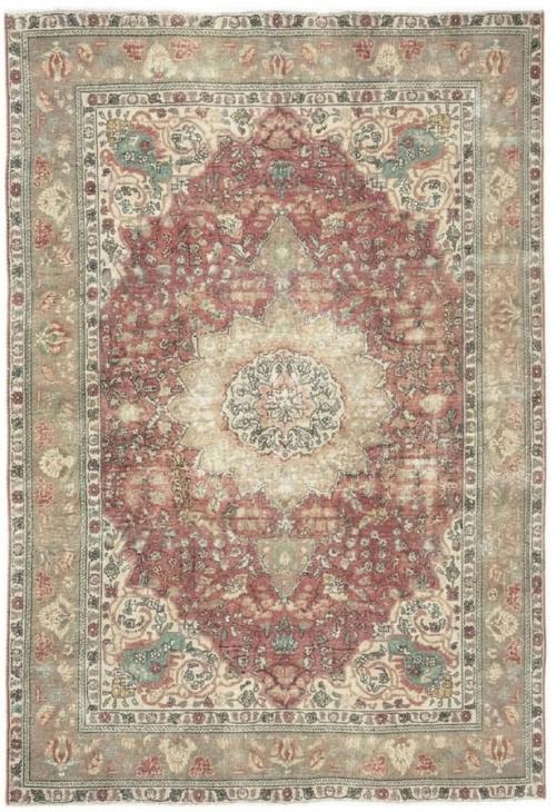 6'9x9'7 Hand Knotted Floral Traditional Wool Oriental Rug