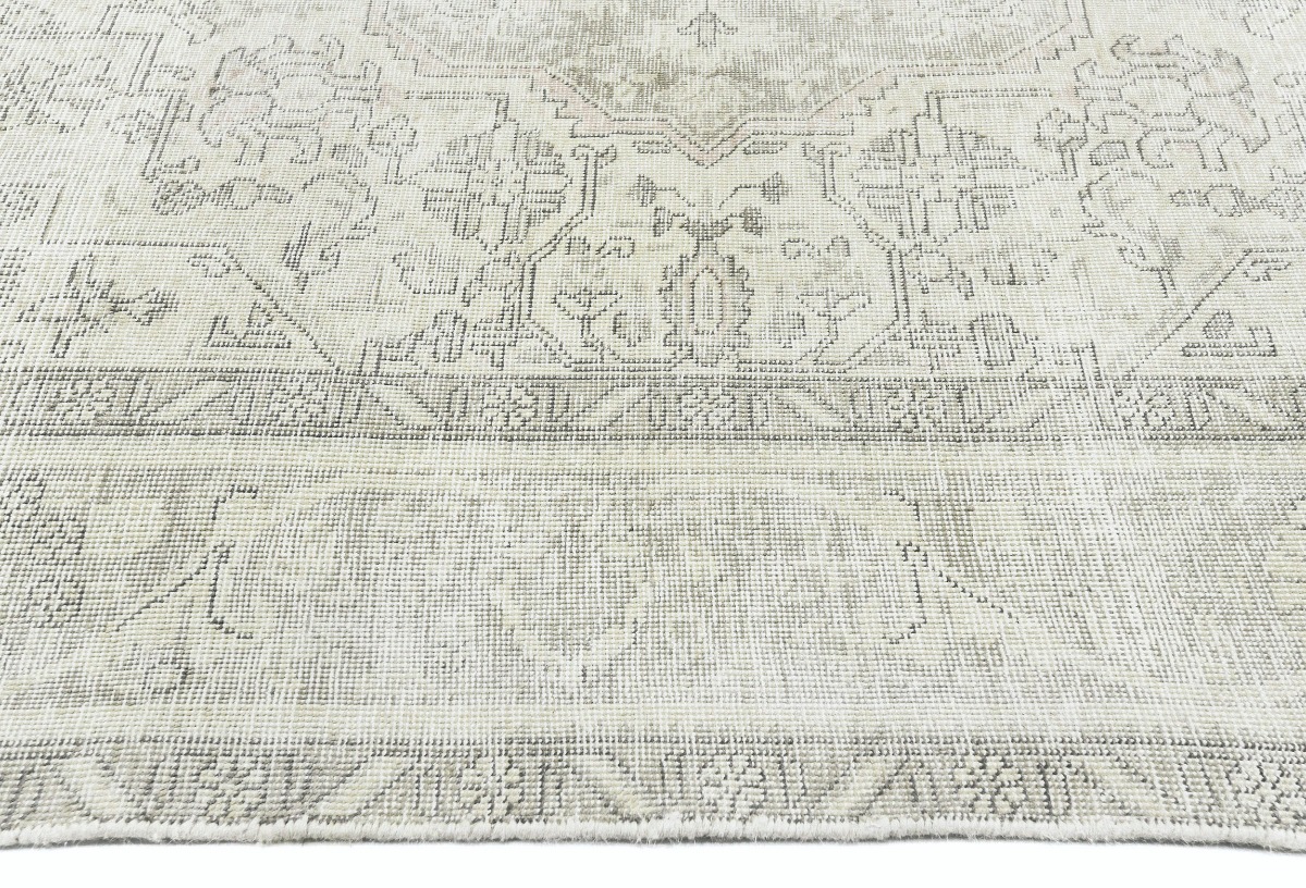 Antique Muted Beige Floral 6'6X9'7 Distressed Vintage Oriental Rug