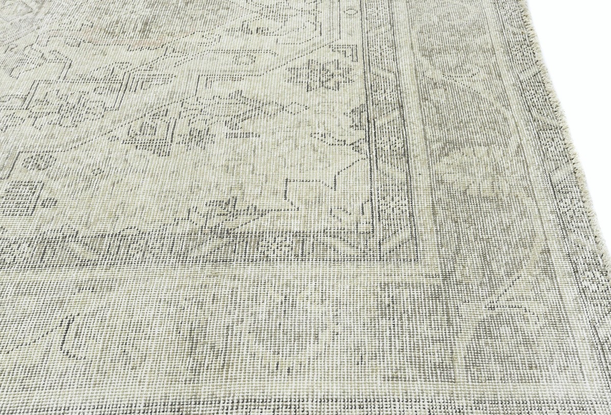 Antique Muted Beige Floral 6'6X9'7 Distressed Vintage Oriental Rug