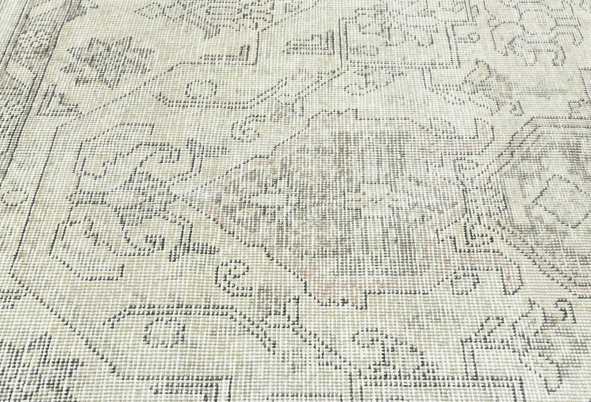 Antique Muted Beige Floral 6'6X9'7 Distressed Vintage Oriental Rug