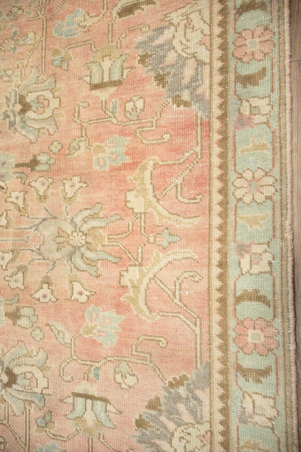 7'4x9'4 Hand Knotted Floral Classic Oriental Wool Rug - Image 8