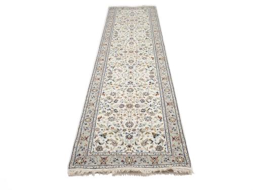 Cream Floral Traditional 3X11 Indo-Nain Oriental Runner Rug