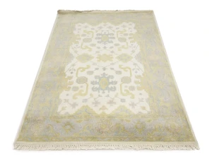 Muted Cream Floral 4X6 Oushak Chobi Oriental Rug