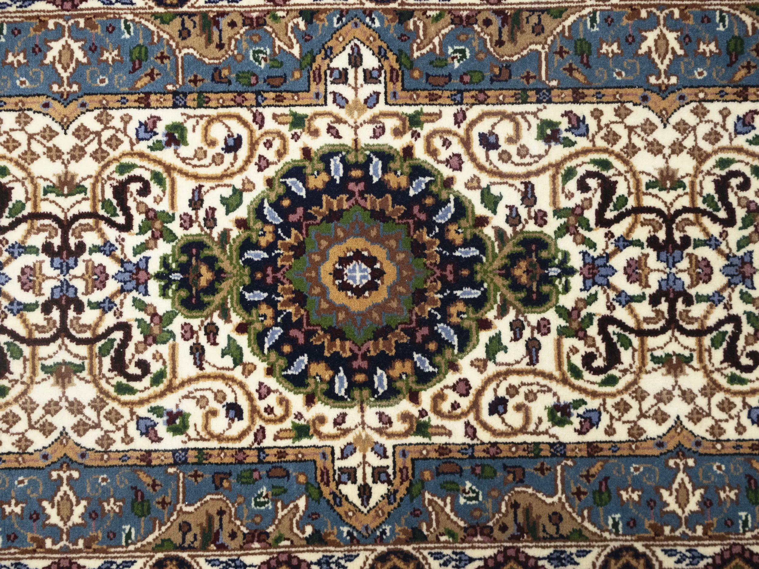 Cream Floral Kirman 3X10 Oriental Runner Rug