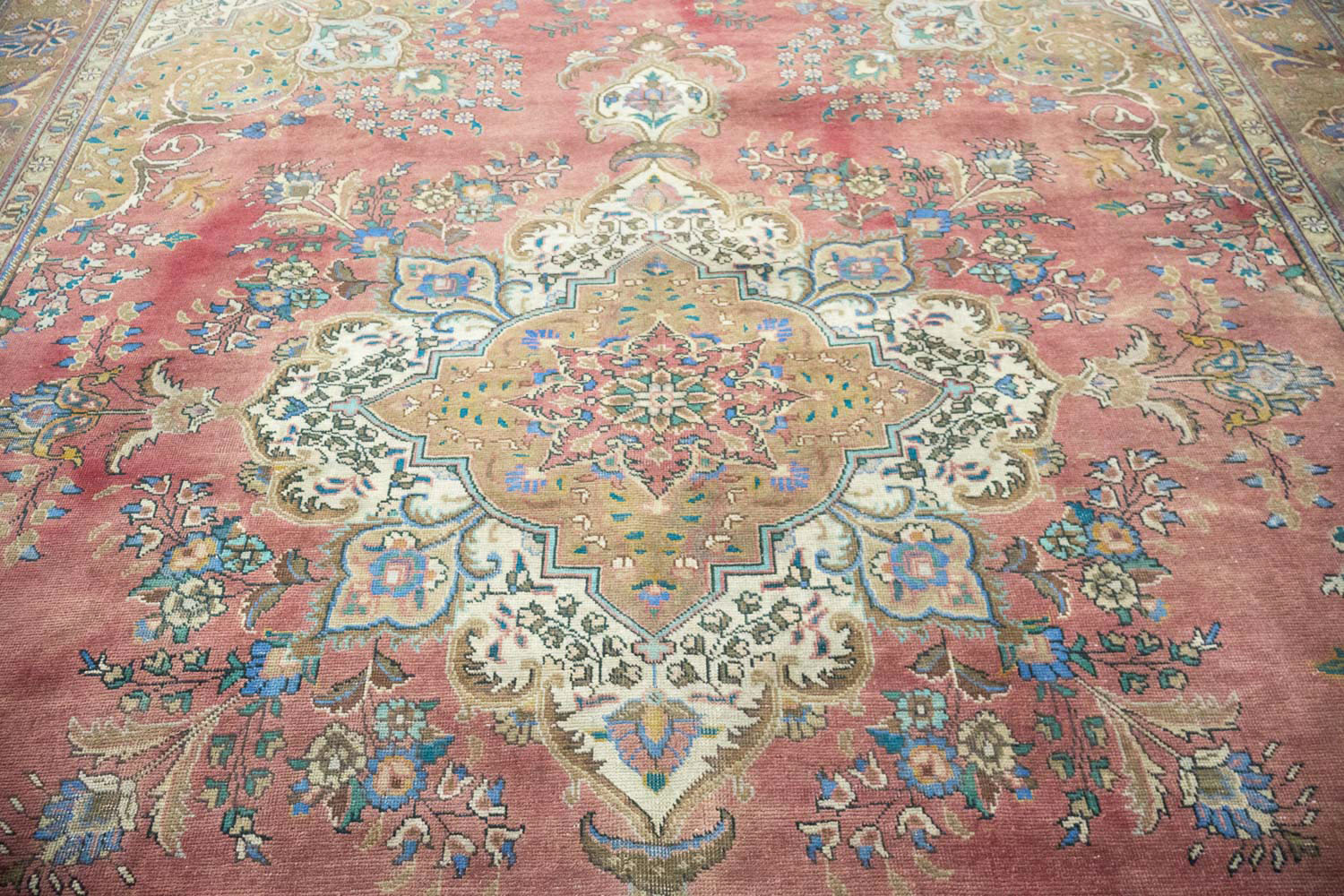 9'9x13'0 Hand Knotted Floral Traditional Wool Oriental Rug - Image 16
